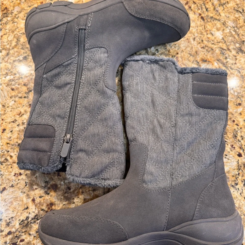 Lands' End Suede quilted Winter Boots Womens Size 6 Gray Quilted Zip Warm